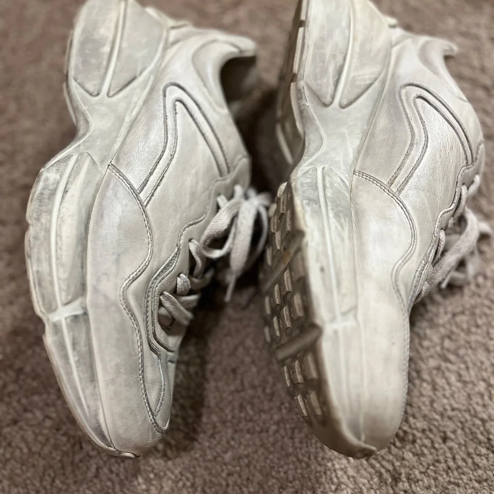 Authentic Gucci Rhyton Distressed - Picture 2 of 7